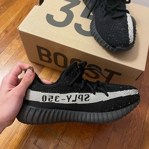 Yeezy boost 350 V2 sneaker - Picture 2 of 5